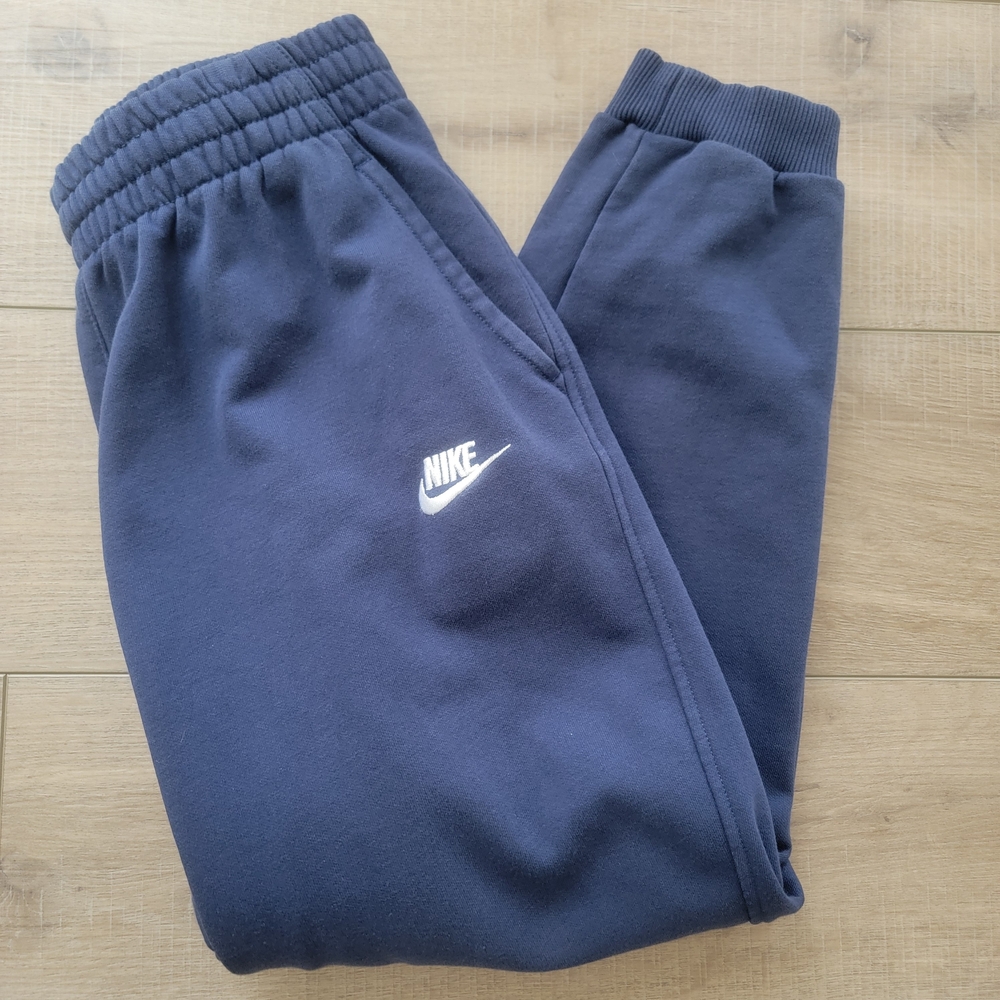 Nike Boys Club Size XL Navy Fleece Joggers. - Picture 4 of 15